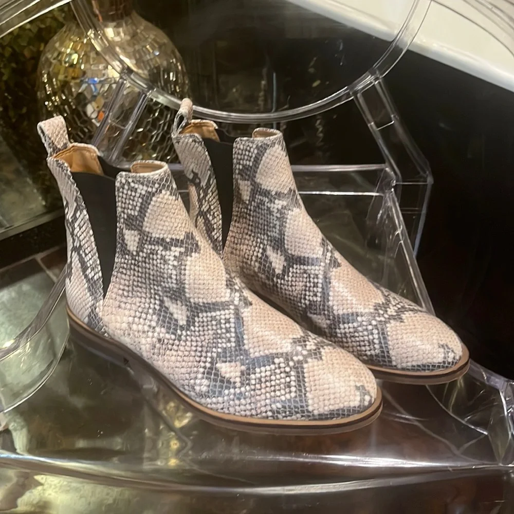 Animal print bootie - Picture 1 of 4